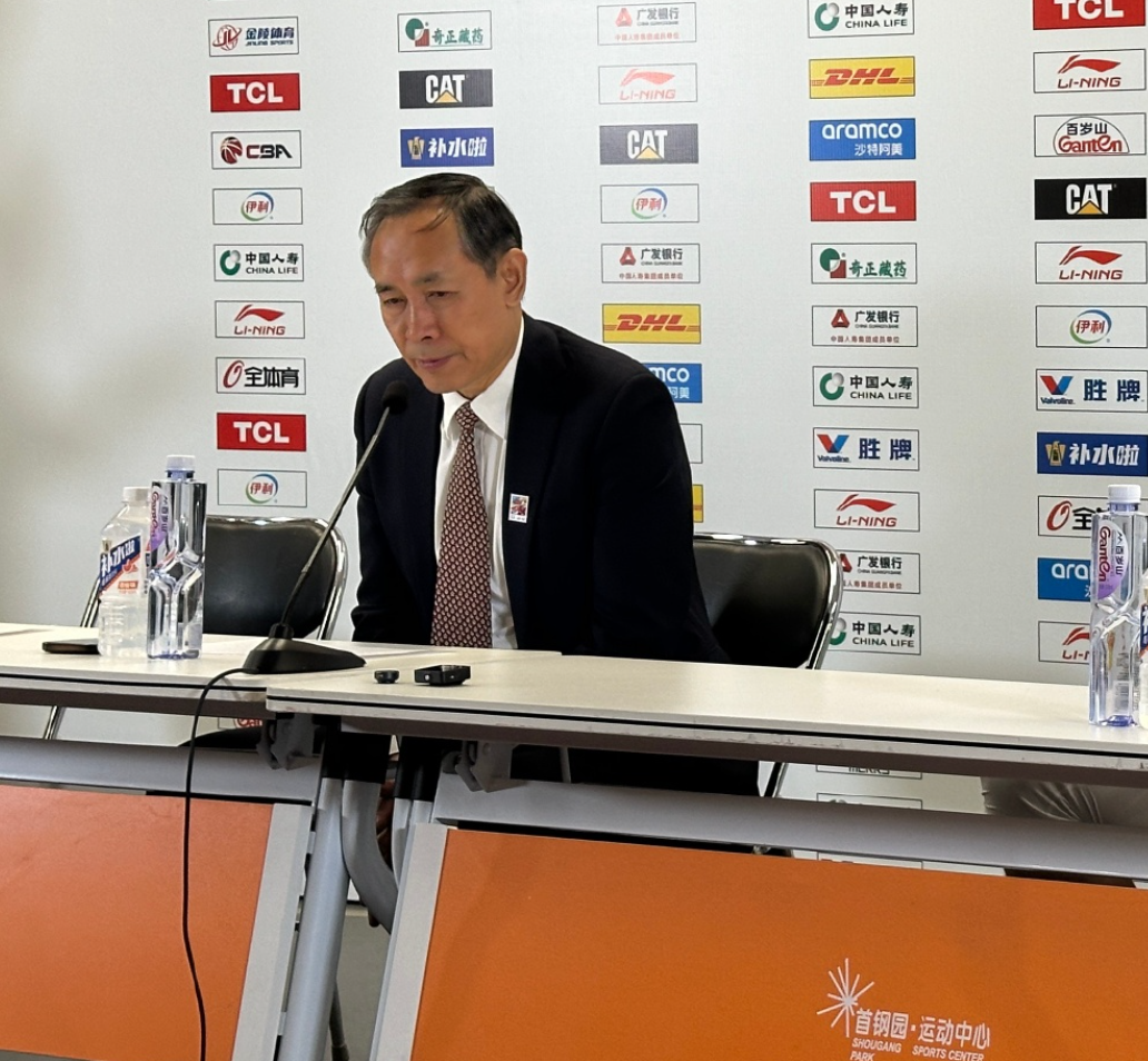 新英体育-胜浙江发布会！许利民赞防守，谈方硕贡献，5伤员或仅小曾能复出